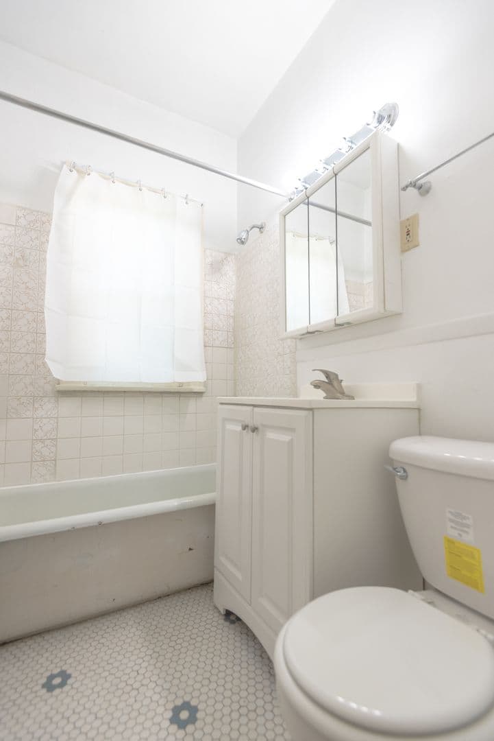 Minneapolis Apartment: 3418 Emerson Ave S