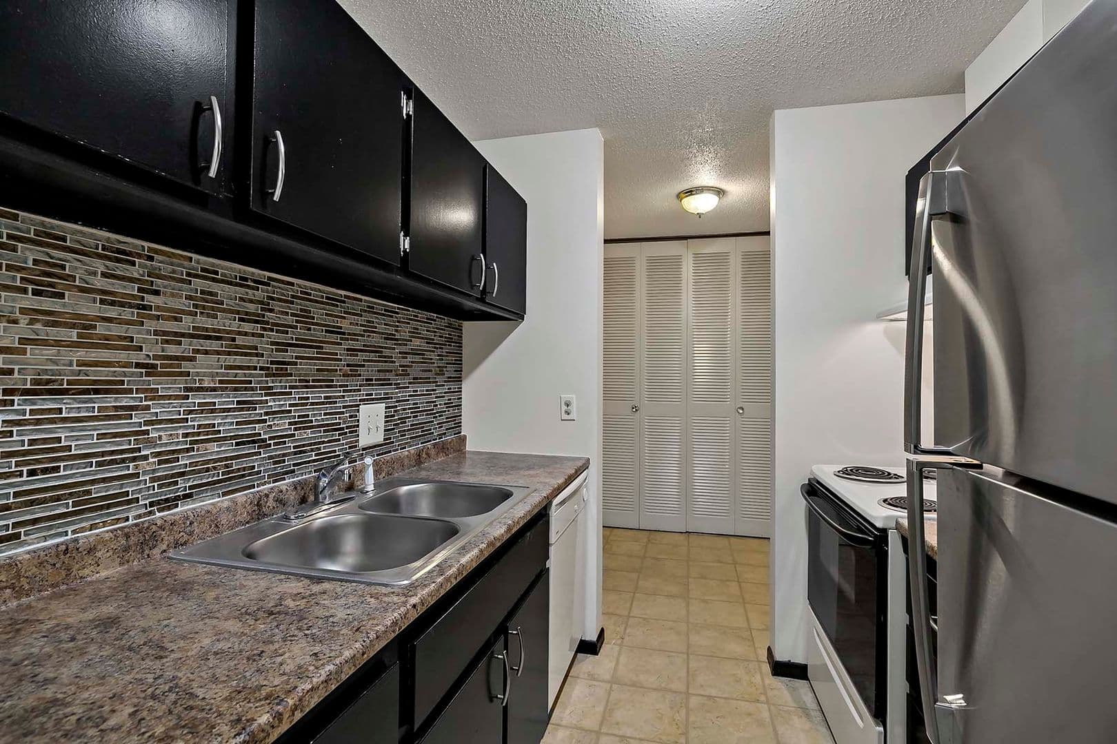 Crystal Apartment: 7710 36th Ave N