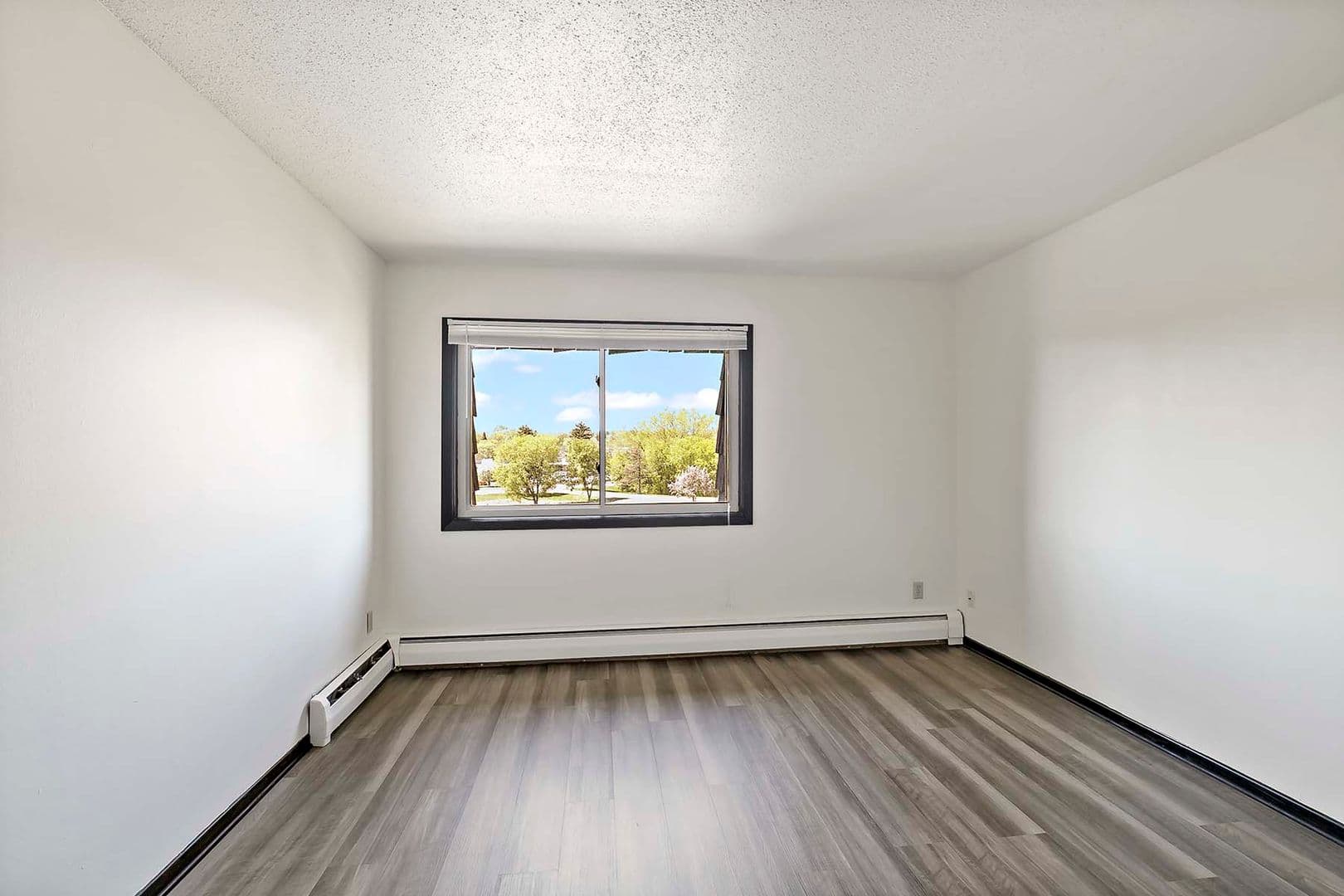 Crystal Apartment: 7710 36th Ave N