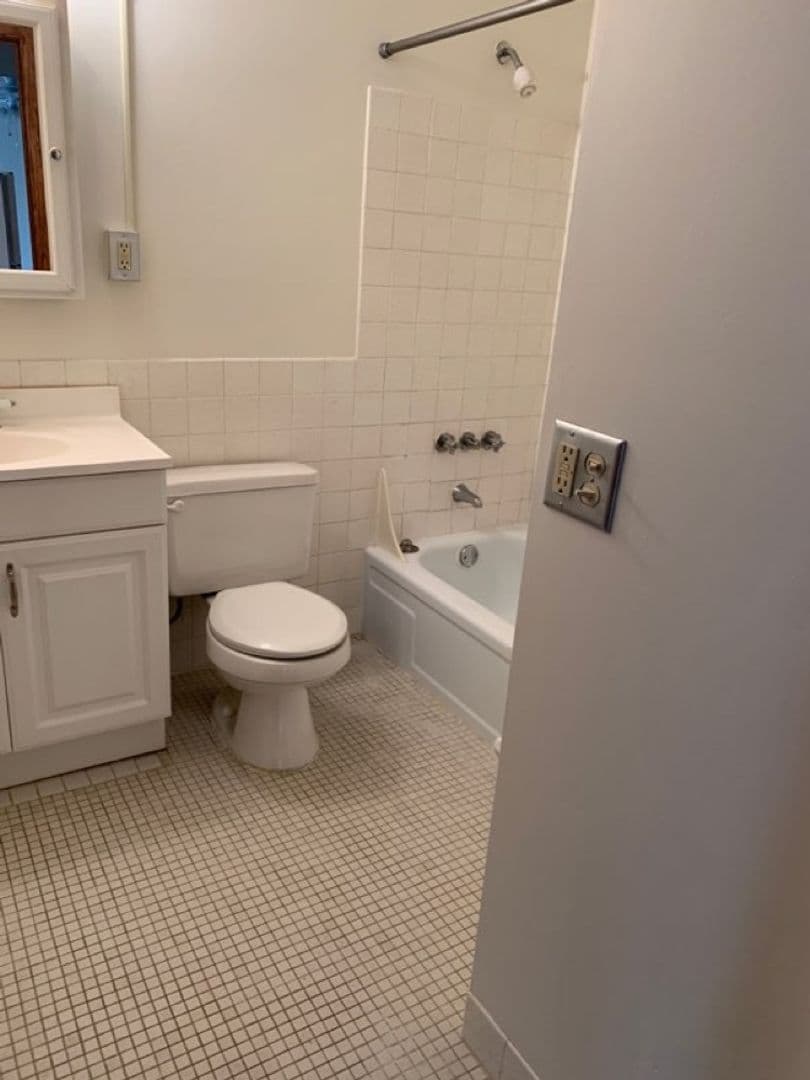 Minneapolis Apartment: 3404 Emerson Ave S