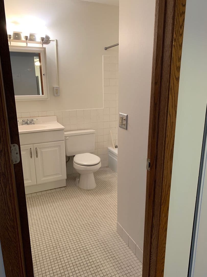 Minneapolis Apartment: 3404 Emerson Ave S