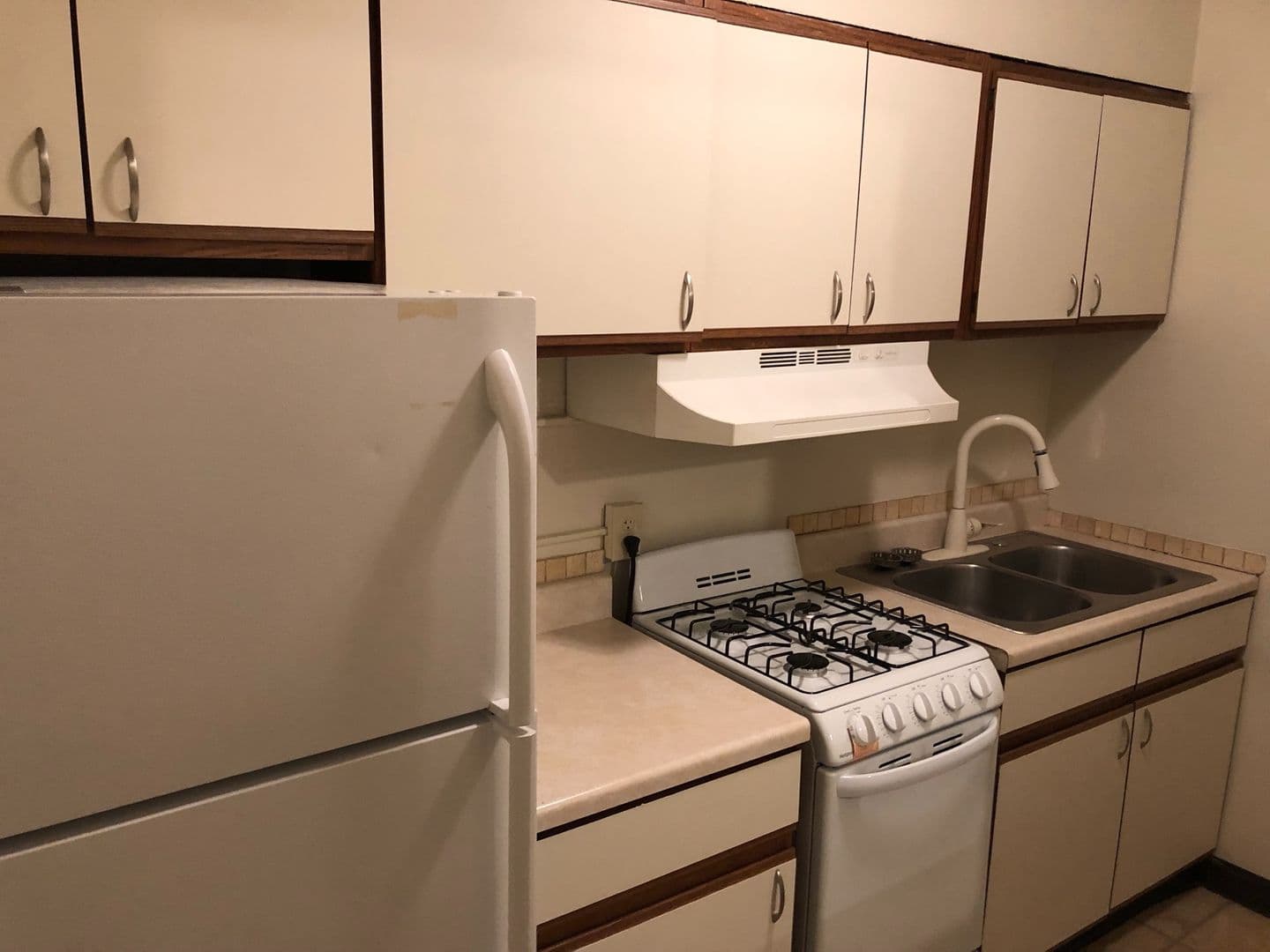 Minneapolis Apartment: 3421 & 3429 Emerson Ave S