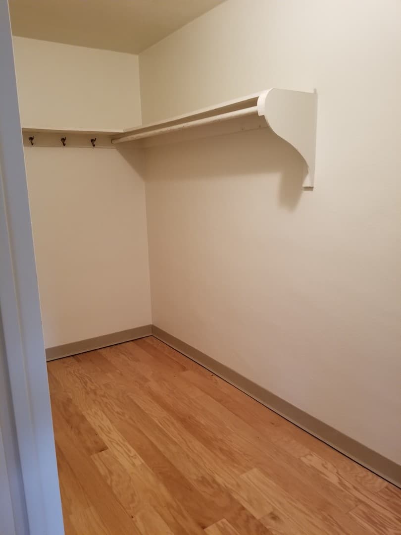 Minneapolis Apartment: 3421 & 3429 Emerson Ave S