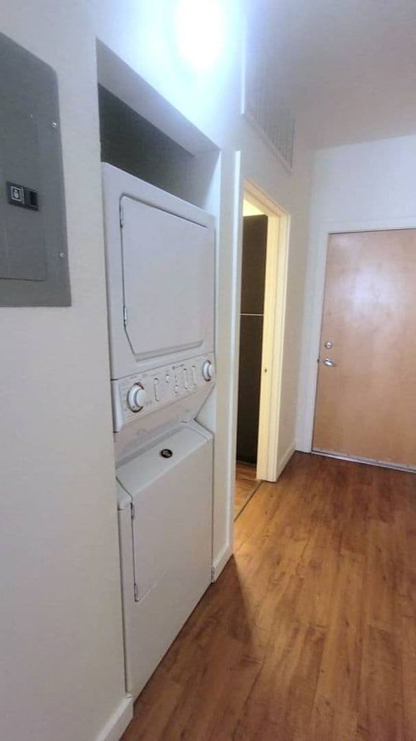 Englewood Apartment: 9783 Pyramid Ct