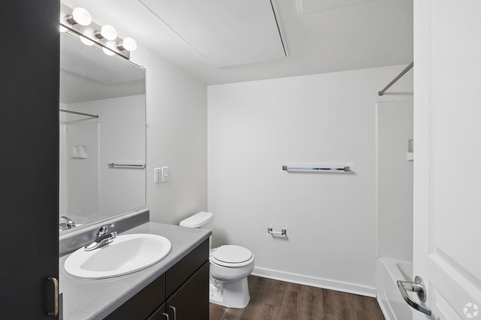 Englewood Apartment: 9783 Pyramid Ct