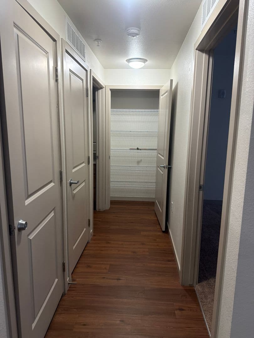 Aurora Apartment: 1305 N. Peoria St