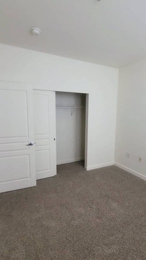 Englewood Apartment: 9783 Pyramid Ct
