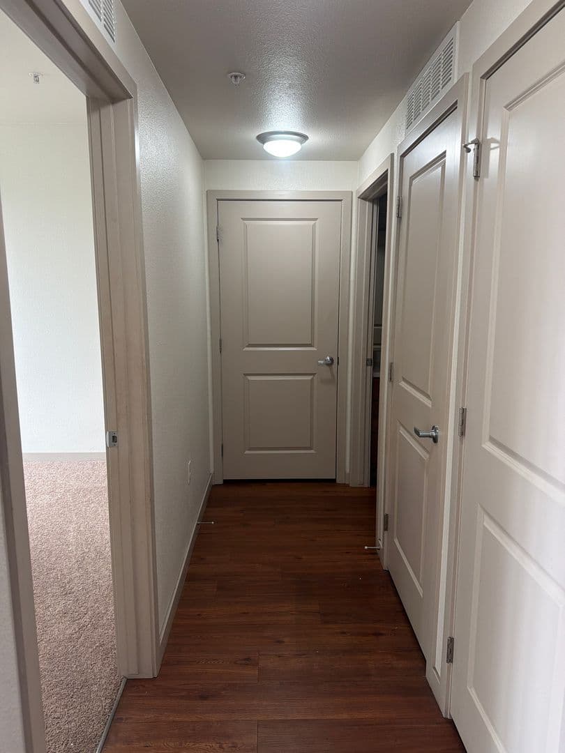 Aurora Apartment: 1305 N. Peoria St