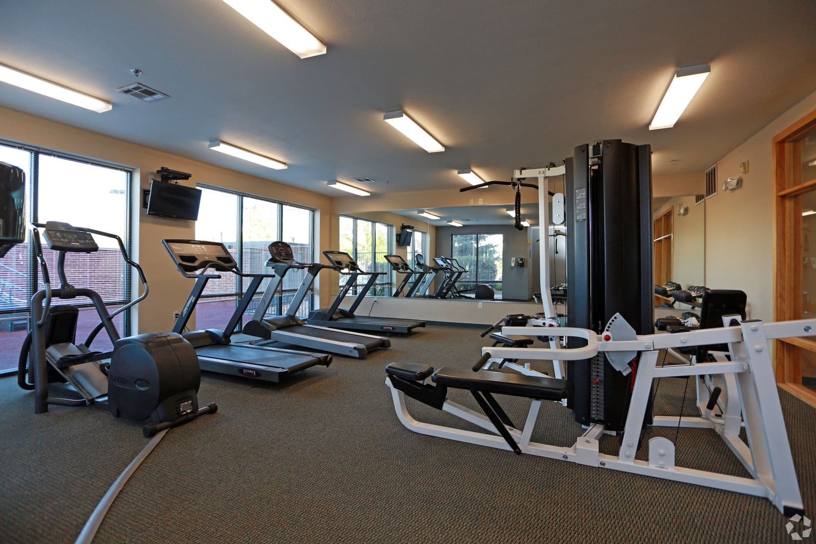 Englewood Apartment: 9783 Pyramid Ct