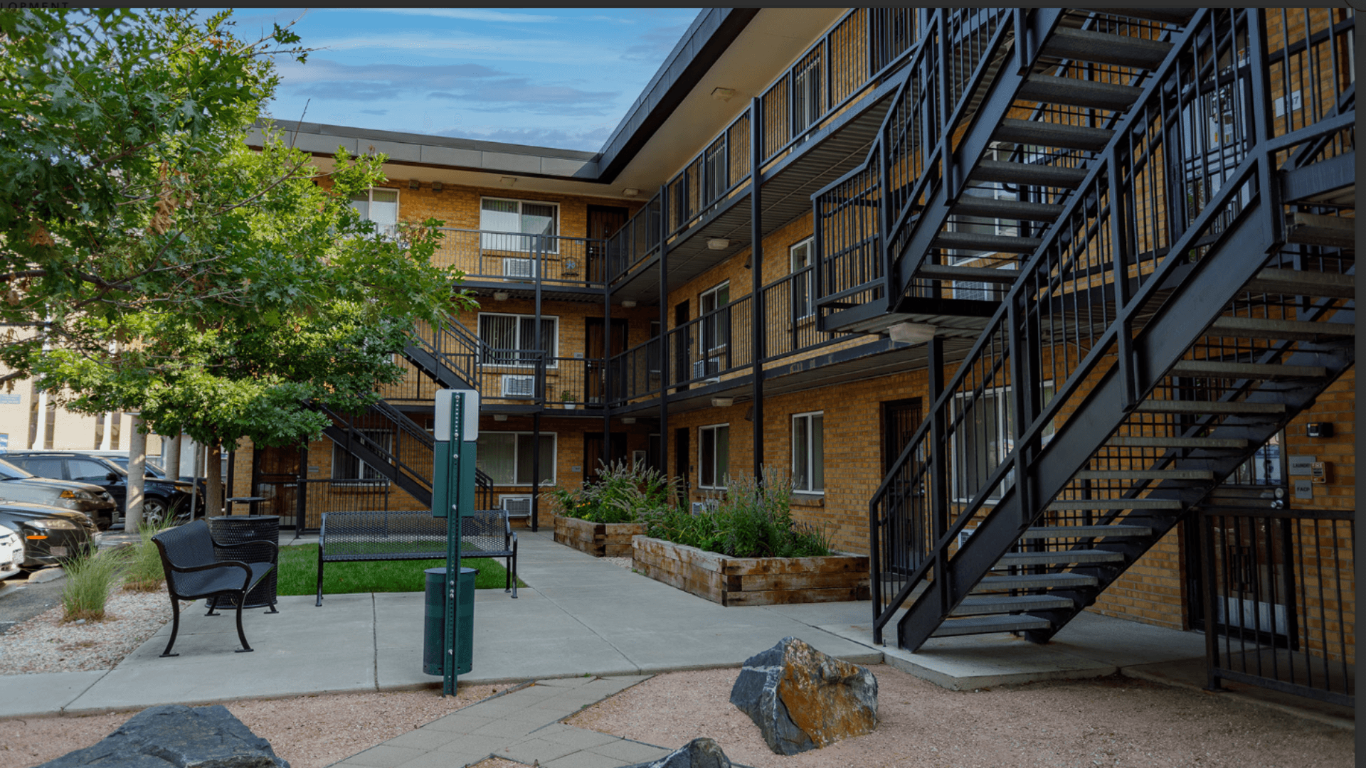 Englewood Apartment: 3550-3600 S. Delaware St