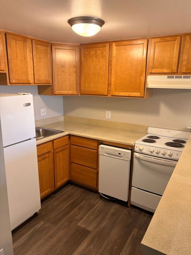 Englewood Apartment: 3595 S. Washington St