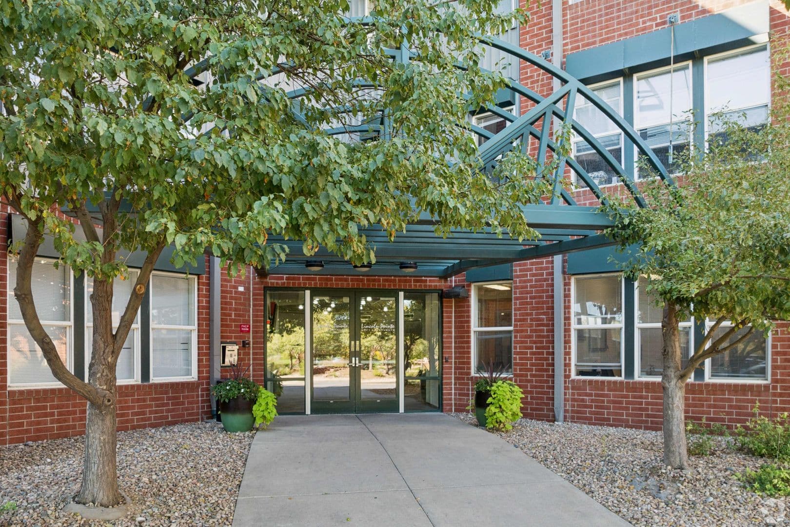 Englewood Apartment: 9783 Pyramid Ct