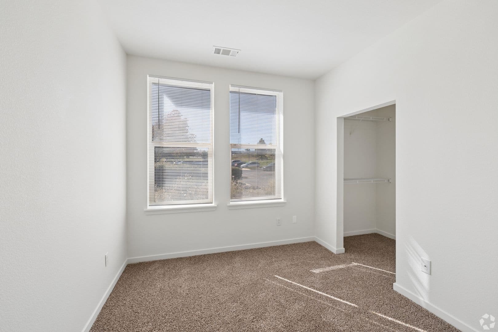 Englewood Apartment: 9783 Pyramid Ct