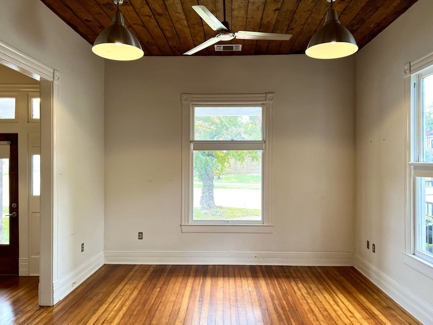 San Antonio House: 902 N. Pine St.