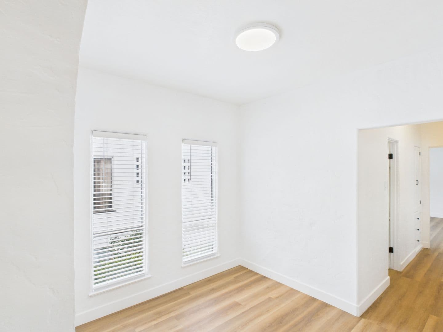 Long Beach Apartment: 1533 East 3rd Street