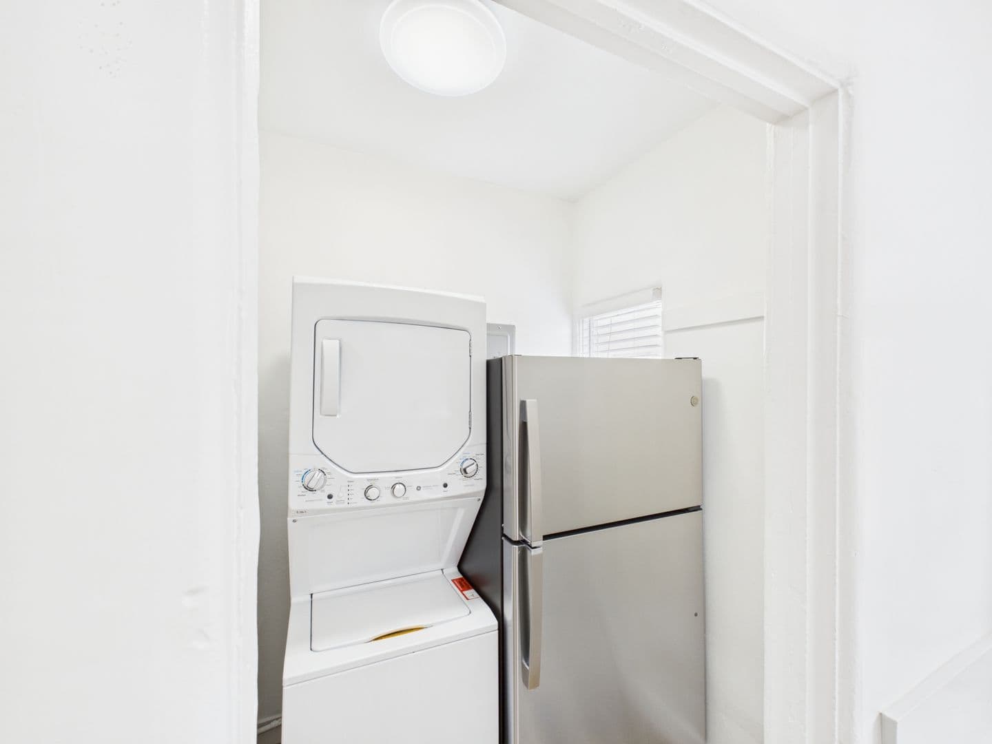 Long Beach Apartment: 1533 East 3rd Street