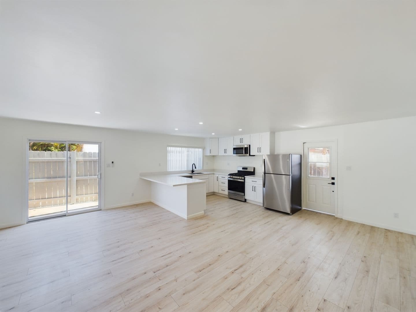 San Diego Apartment: 6715-6717 N Elman St