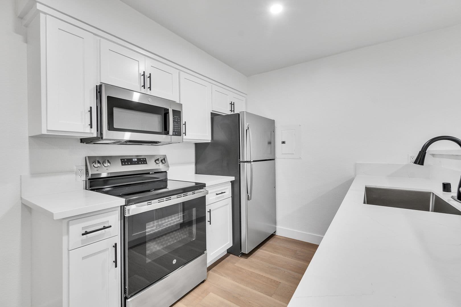 Long Beach Apartment: 625 Orizaba Avenue