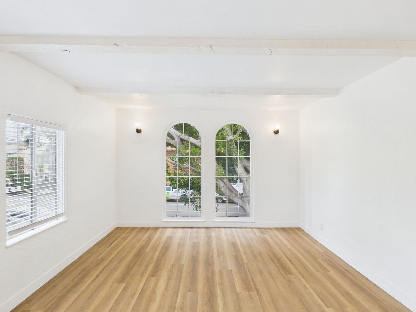 Long Beach Apartment: 1533 East 3rd Street