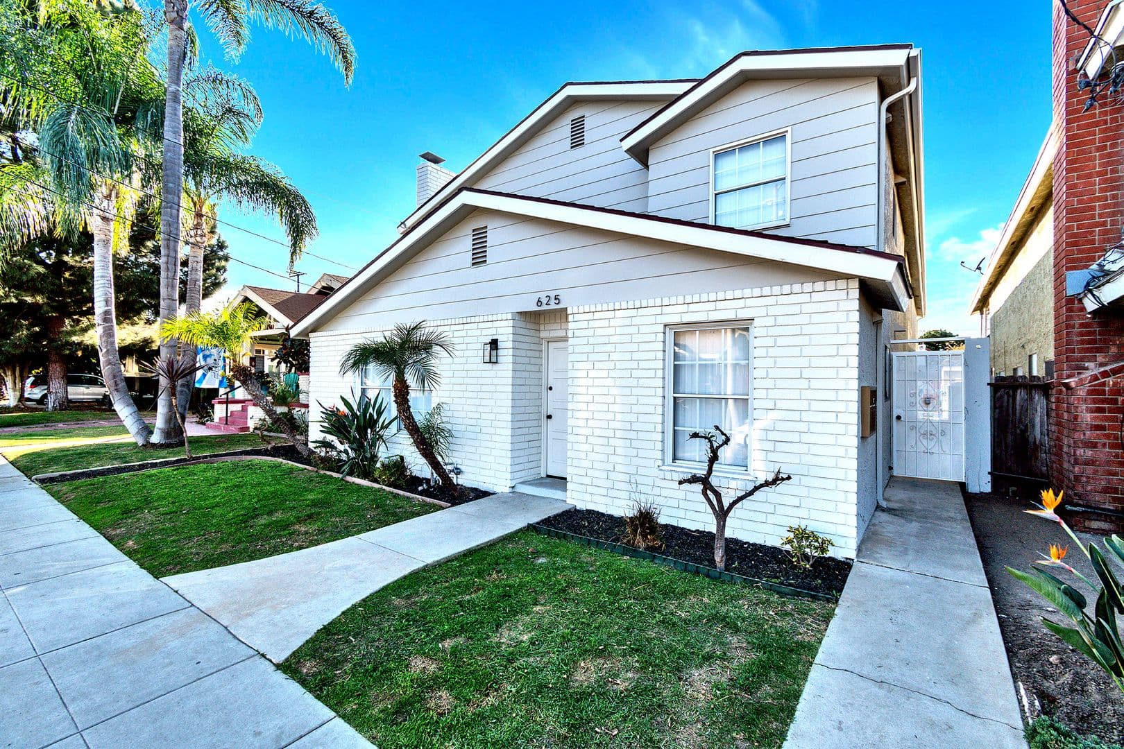 Long Beach Apartment: 625 Orizaba Avenue