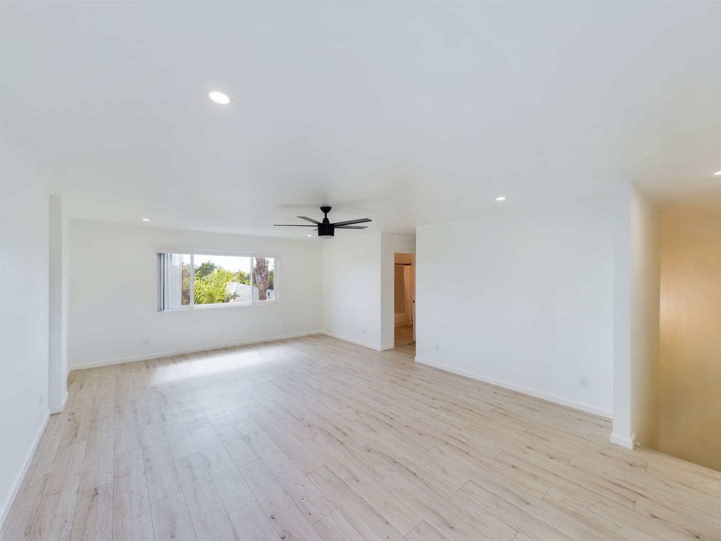 San Diego Apartment: 6715-6717 N Elman St