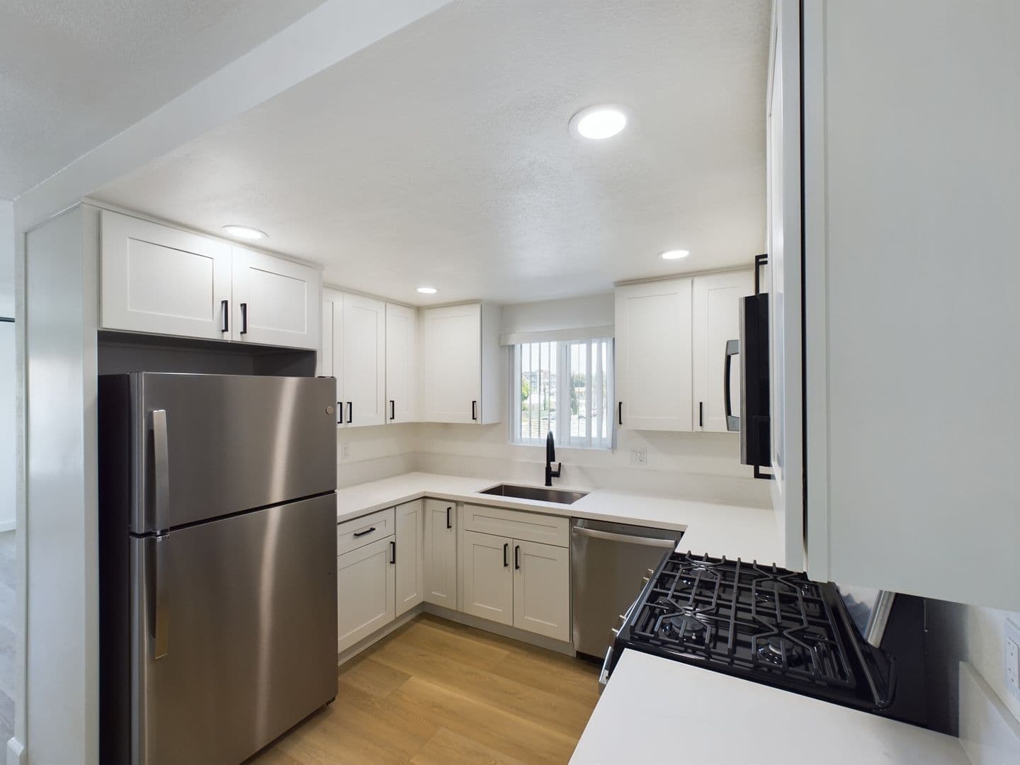 Escondido Apartment: 419 W 4th Ave