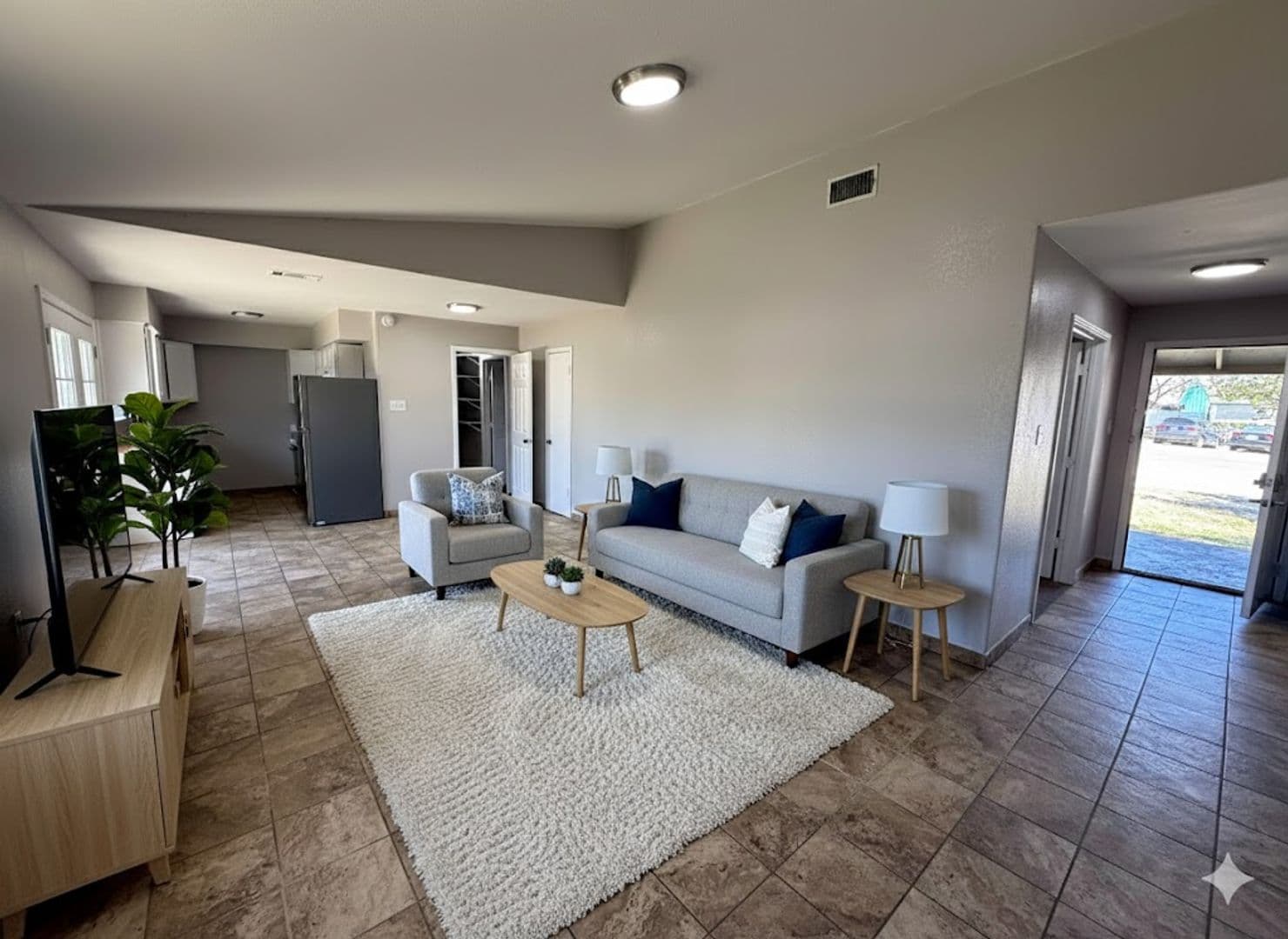 Austin House: 6700 Rockridge Cir