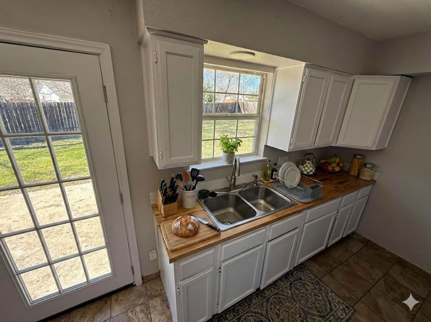 Austin House: 6700 Rockridge Cir