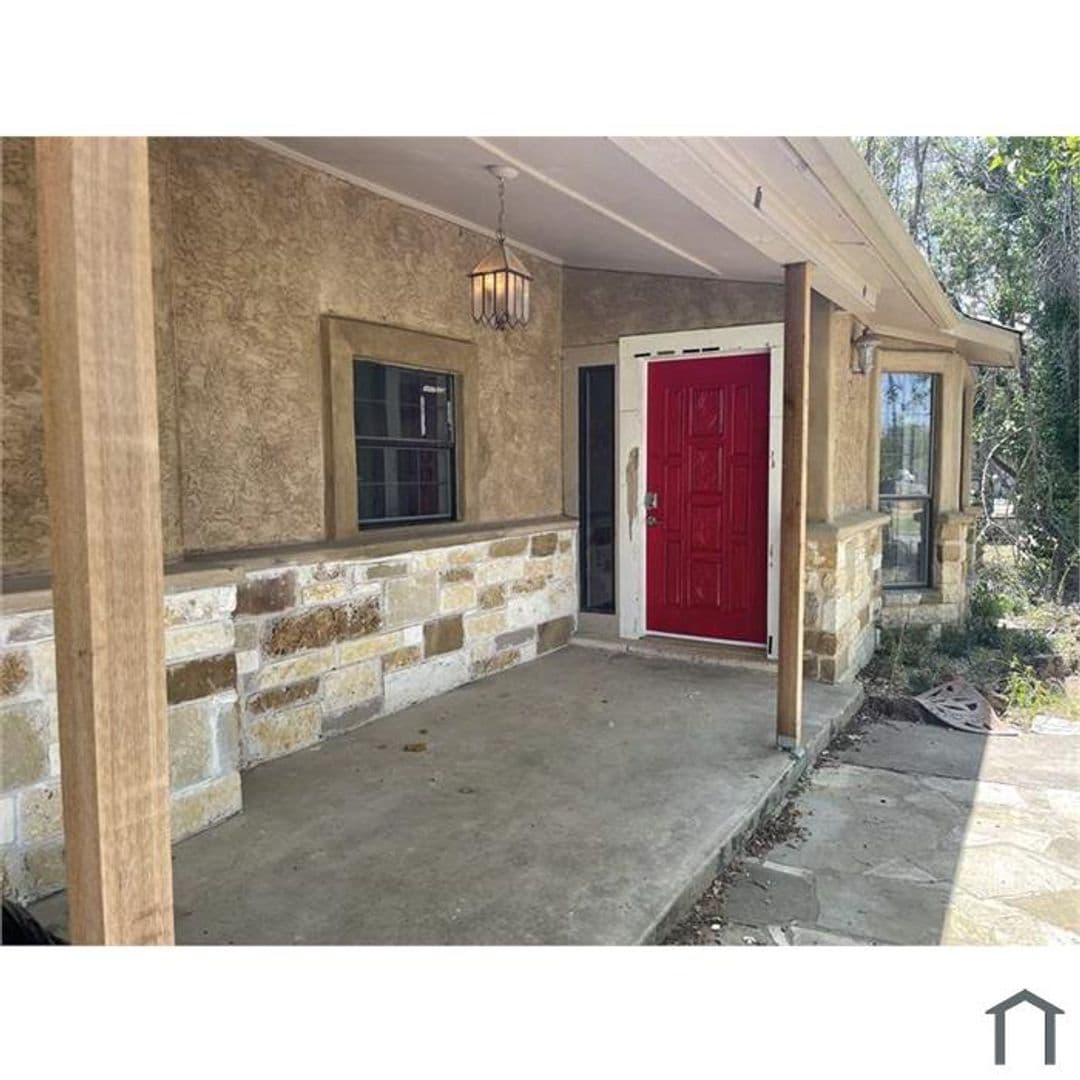 Georgetown House: 608 E 19th St