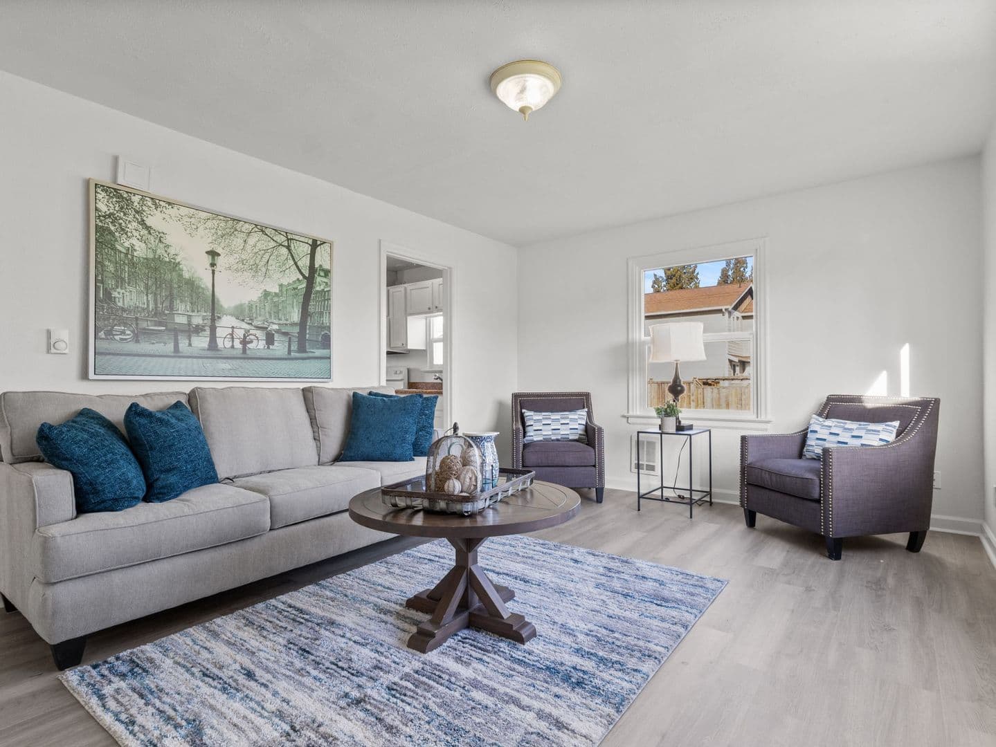 Tacoma House: 6802 S Oakes St
