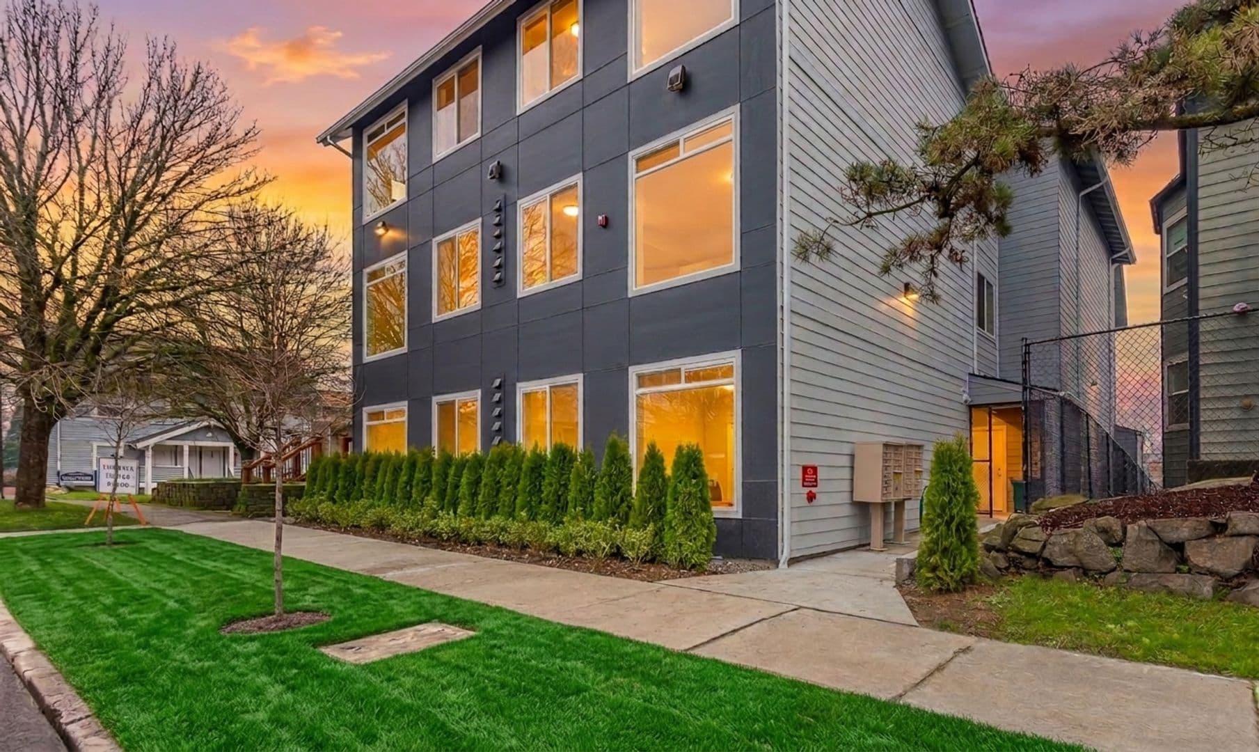 Tacoma Apartment: 705 S. I Street