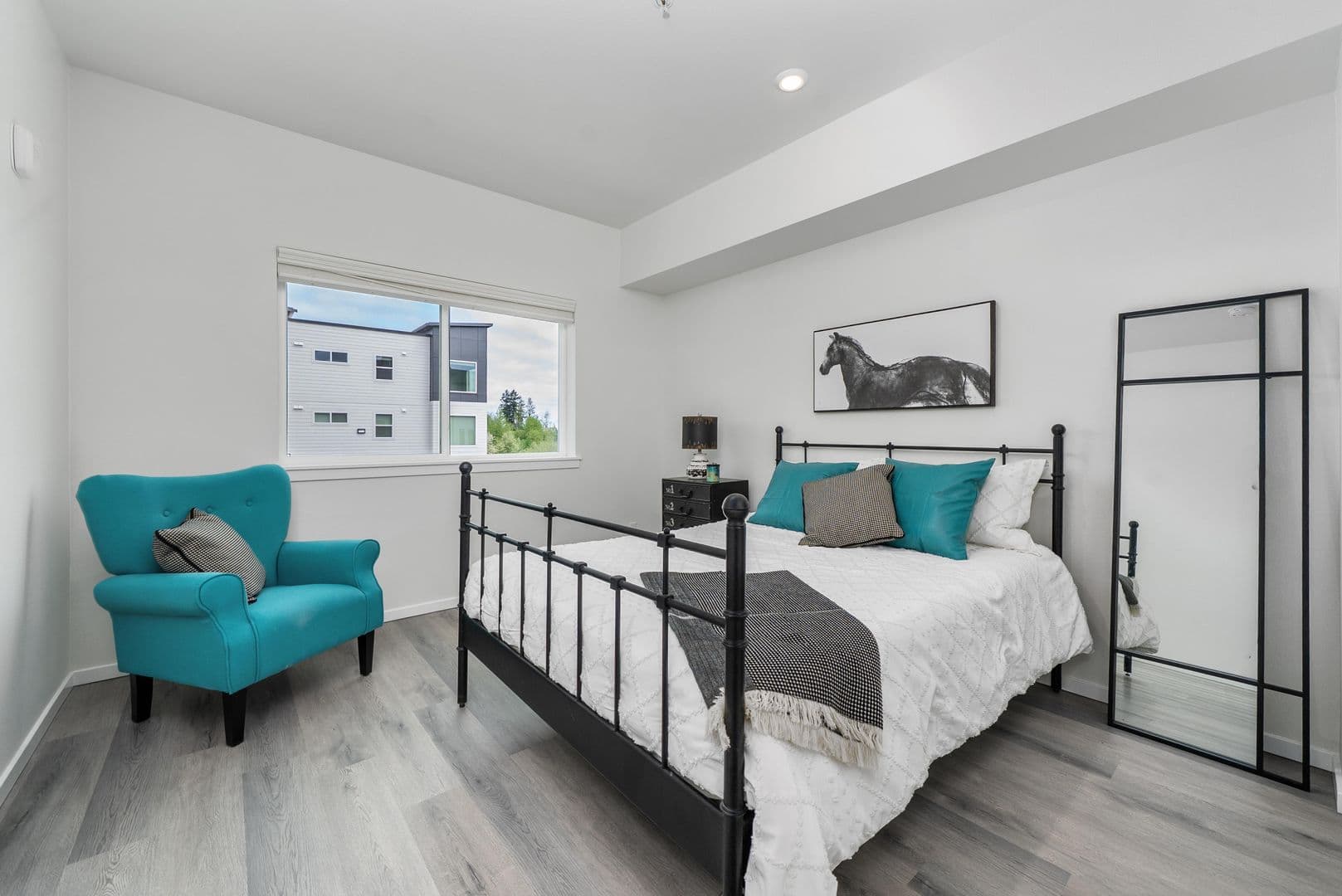 Port Orchard Apartment: 1511 SE Blueberry Rd