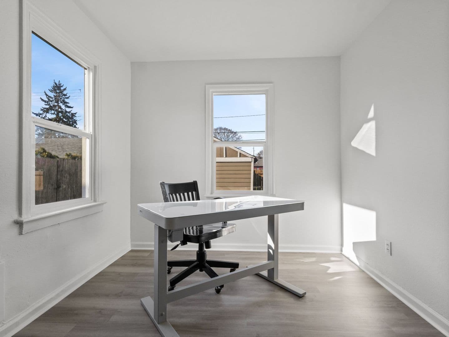 Tacoma House: 6802 S Oakes St