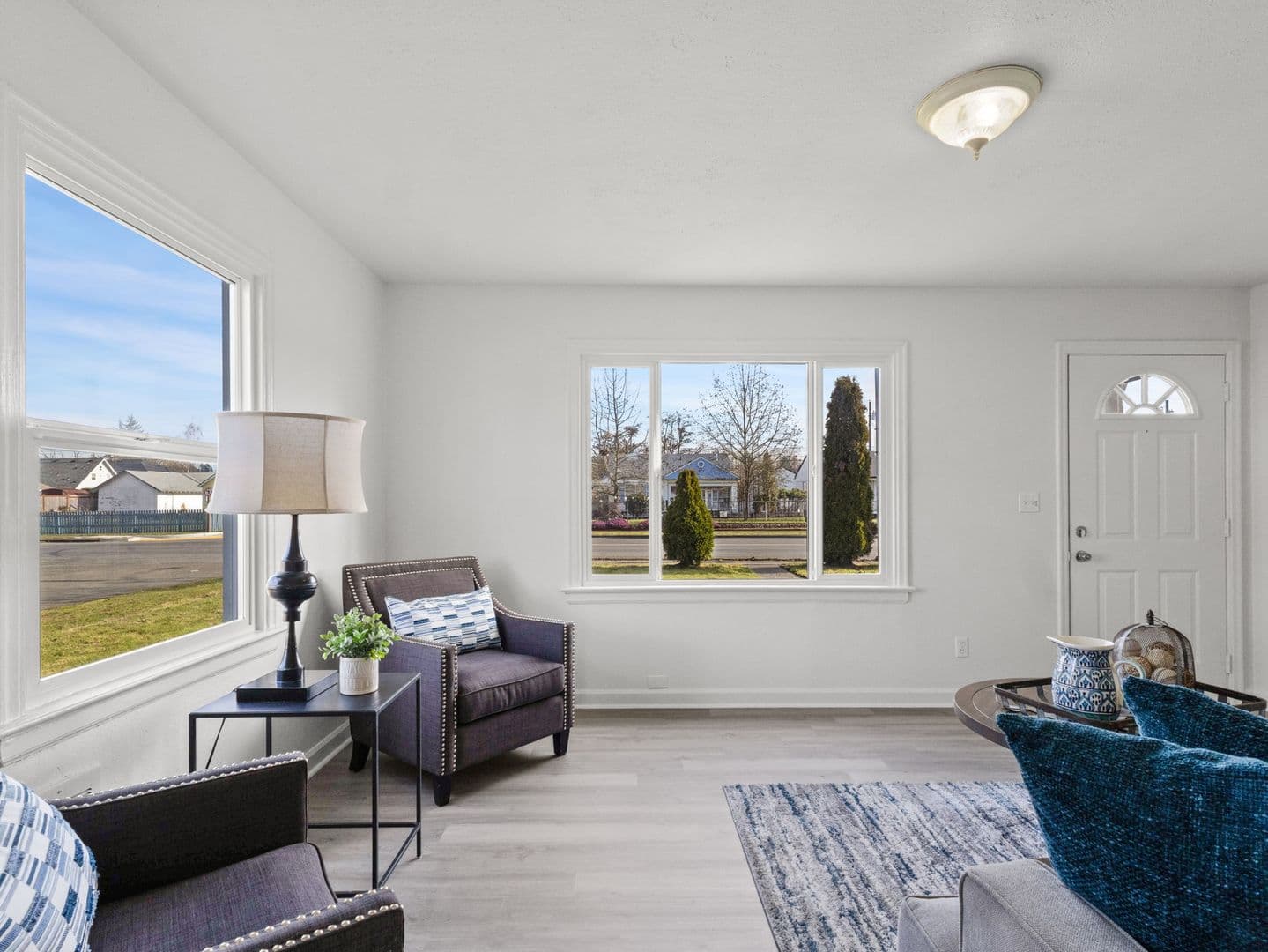 Tacoma House: 6802 S Oakes St
