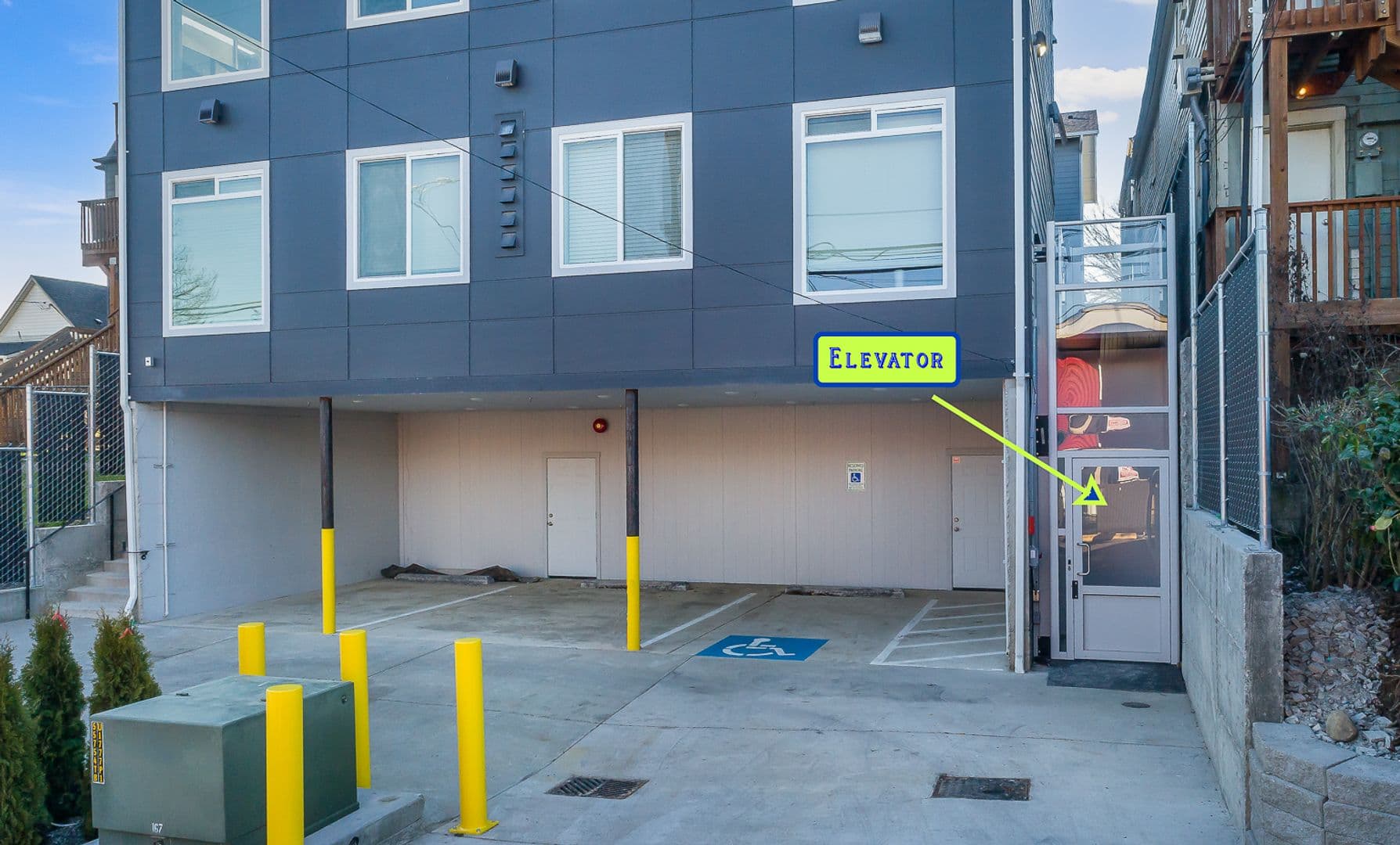 Tacoma Apartment: 705 S. I Street