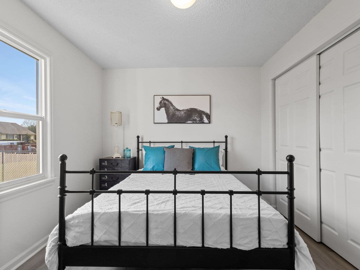 Tacoma House: 6802 S Oakes St