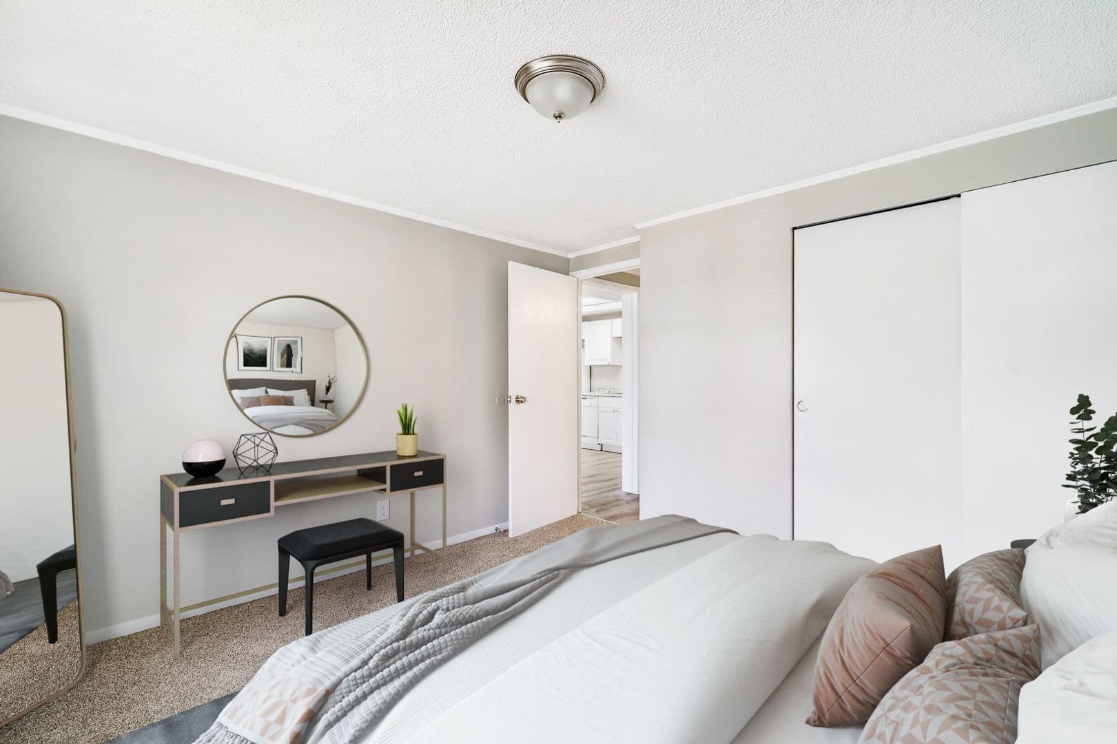 Franklin Apartment: 1 Ashgrove Ct.
