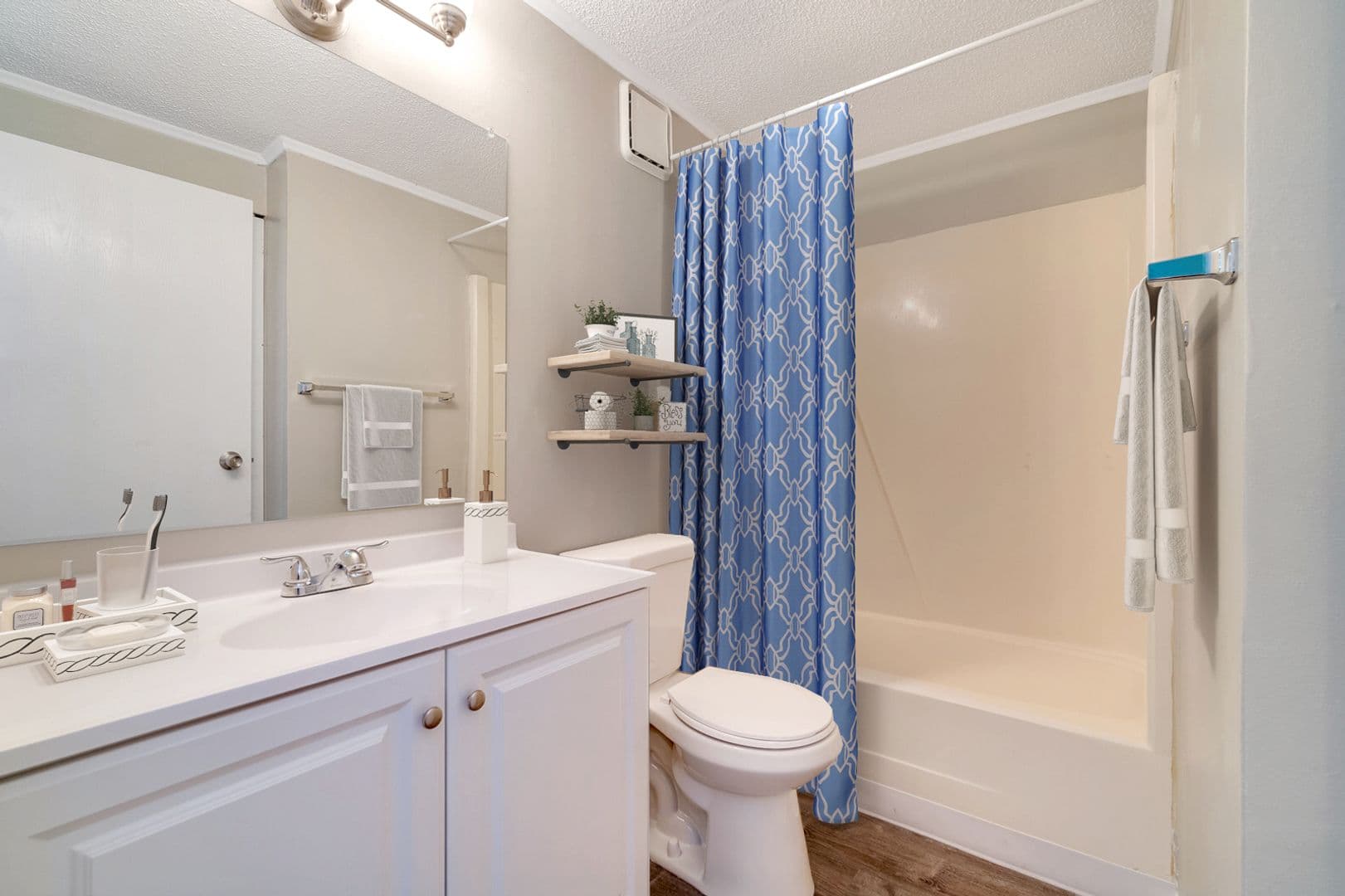 Cincinnati Apartment: 4140 Mount Carmel Tobasco 01-A