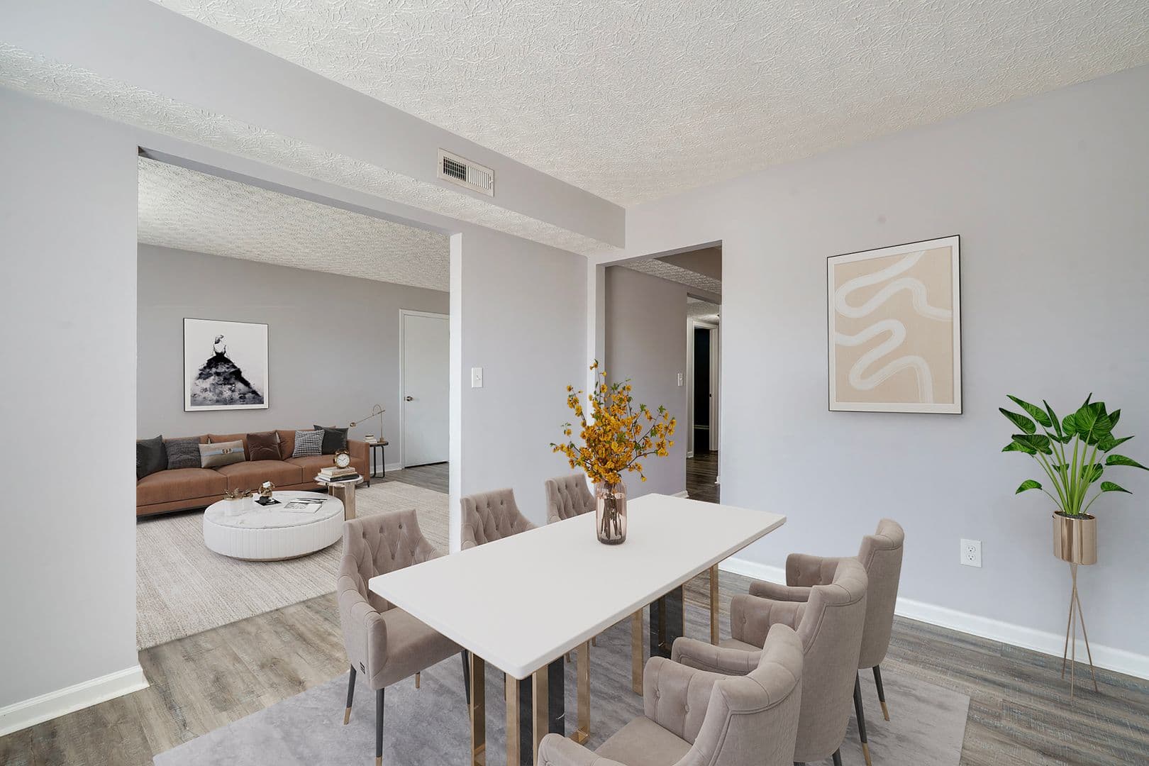 Fairfield Apartment: 200 Knollridge Ct.