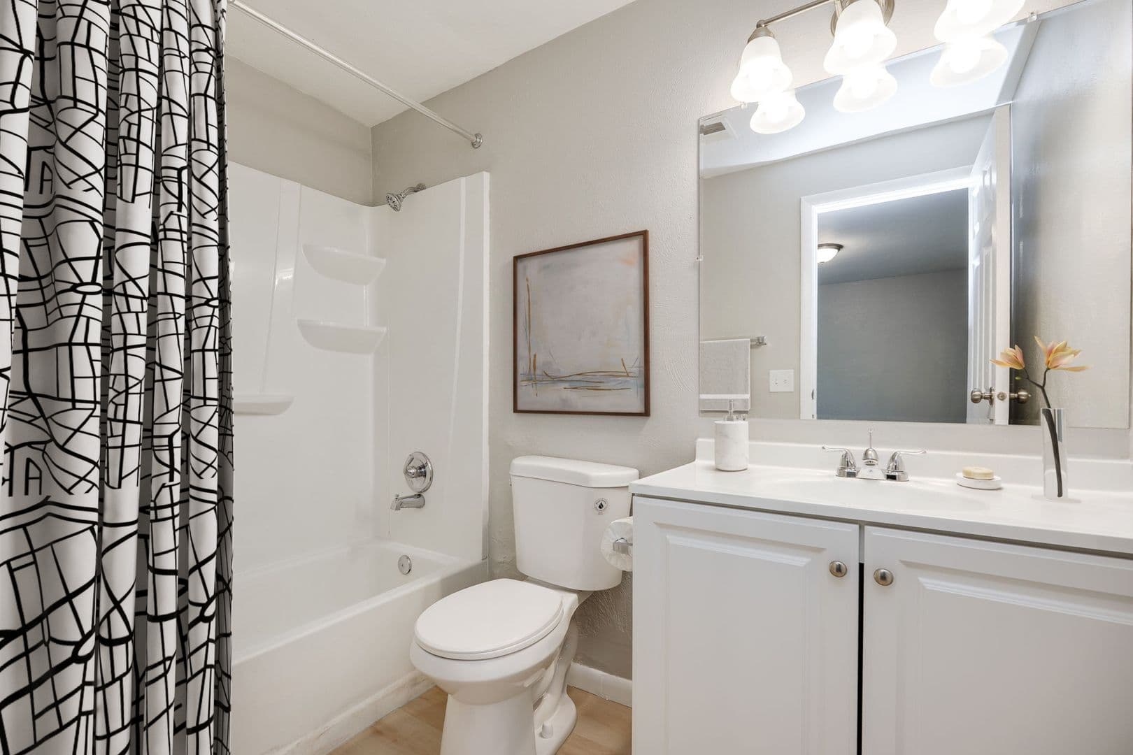 Fairfield Apartment: 200 Knollridge Ct.