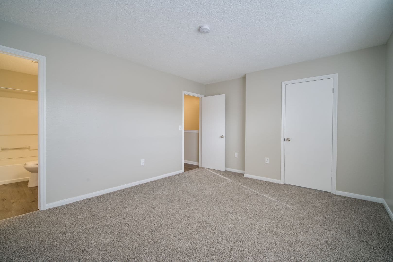 Hamilton Apartment: 5215 Westwind Ave.