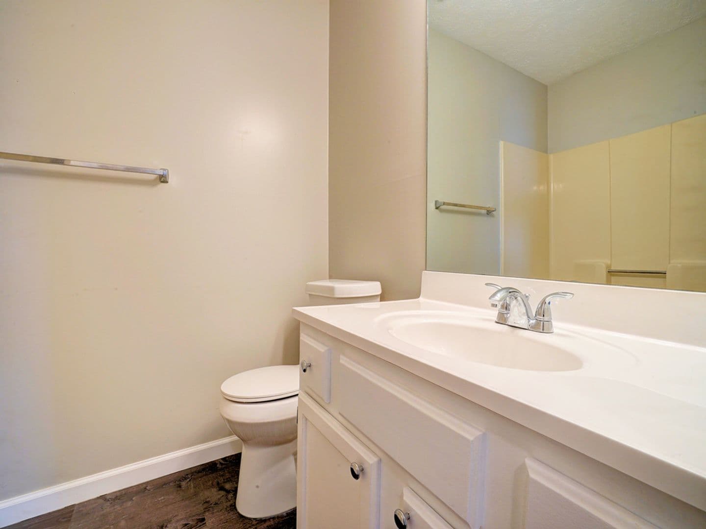 Cincinnati Apartment: 1091 Pennington Ct.