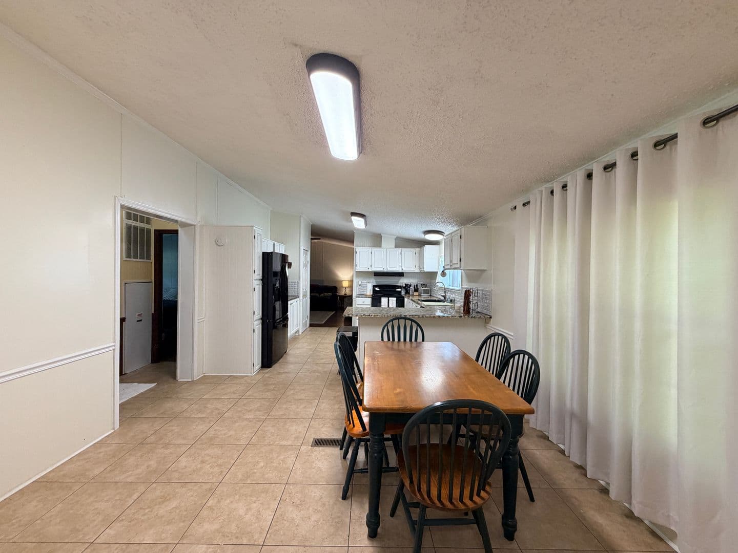 Shreveport House: 7810 West Lakeshore