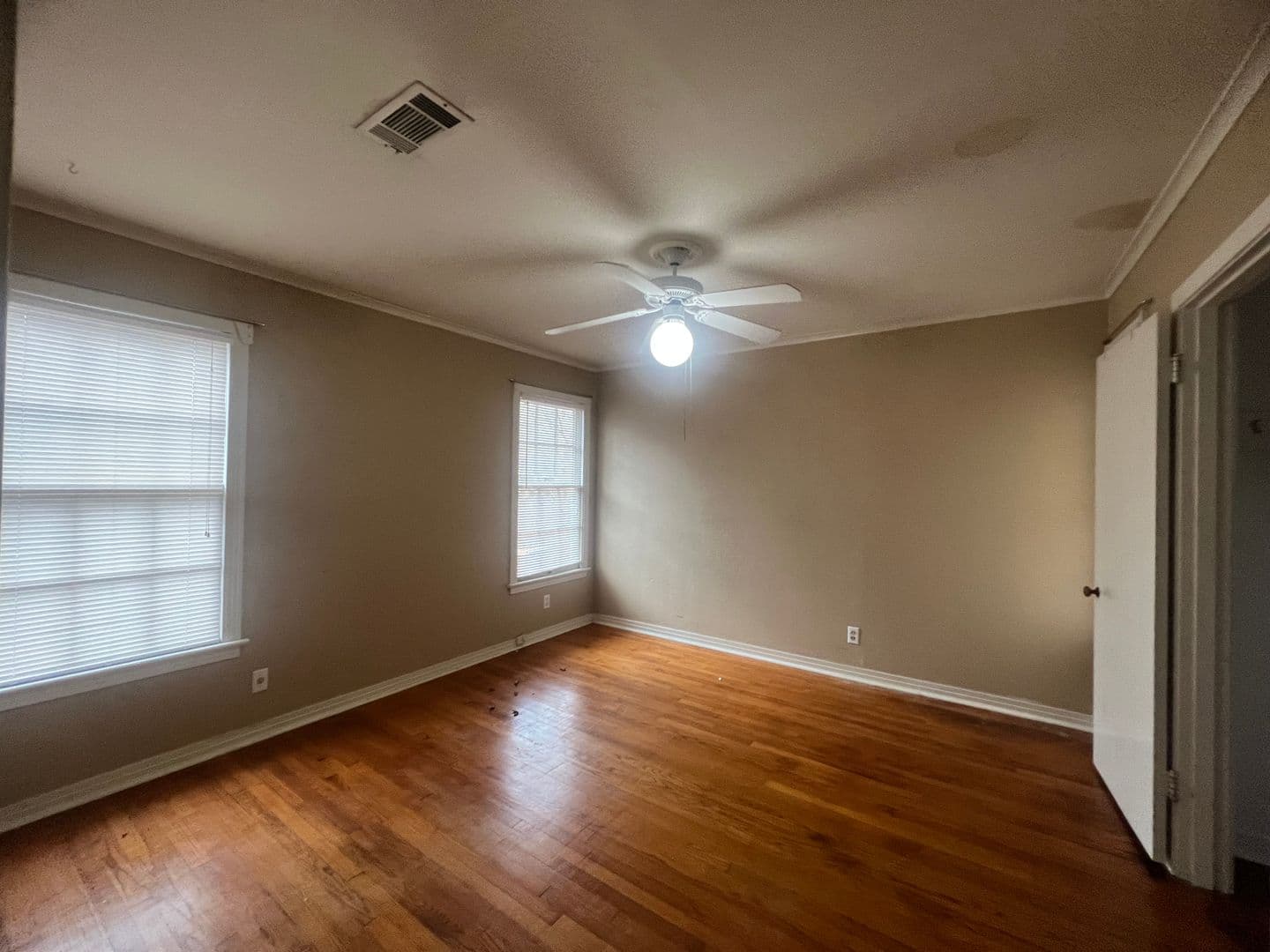Shreveport House: 4414 Akard Avenue