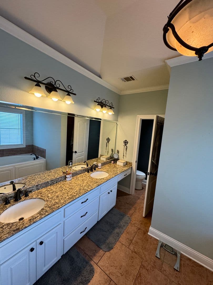 Haughton House: 304 Boulder Drive