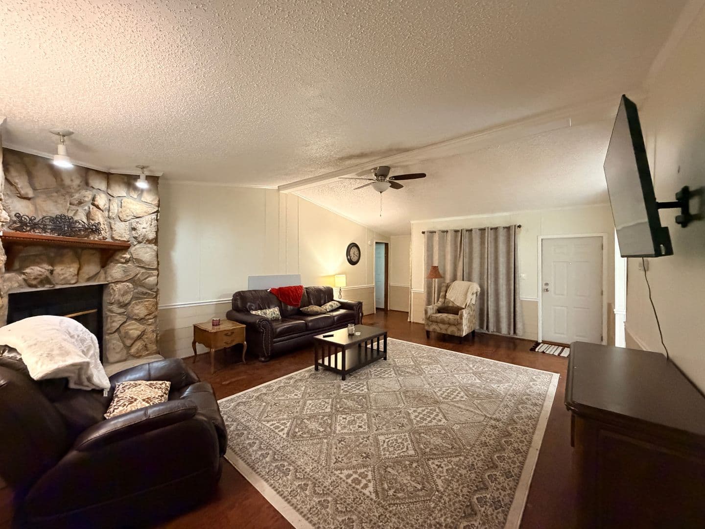 Shreveport House: 7810 West Lakeshore