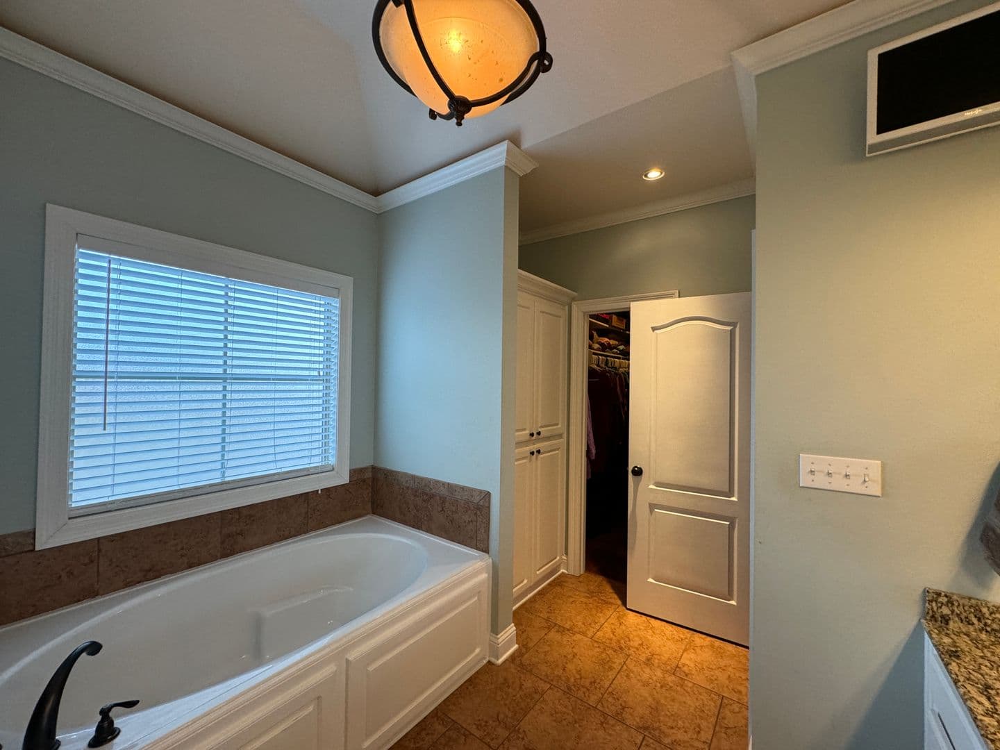 Haughton House: 304 Boulder Drive