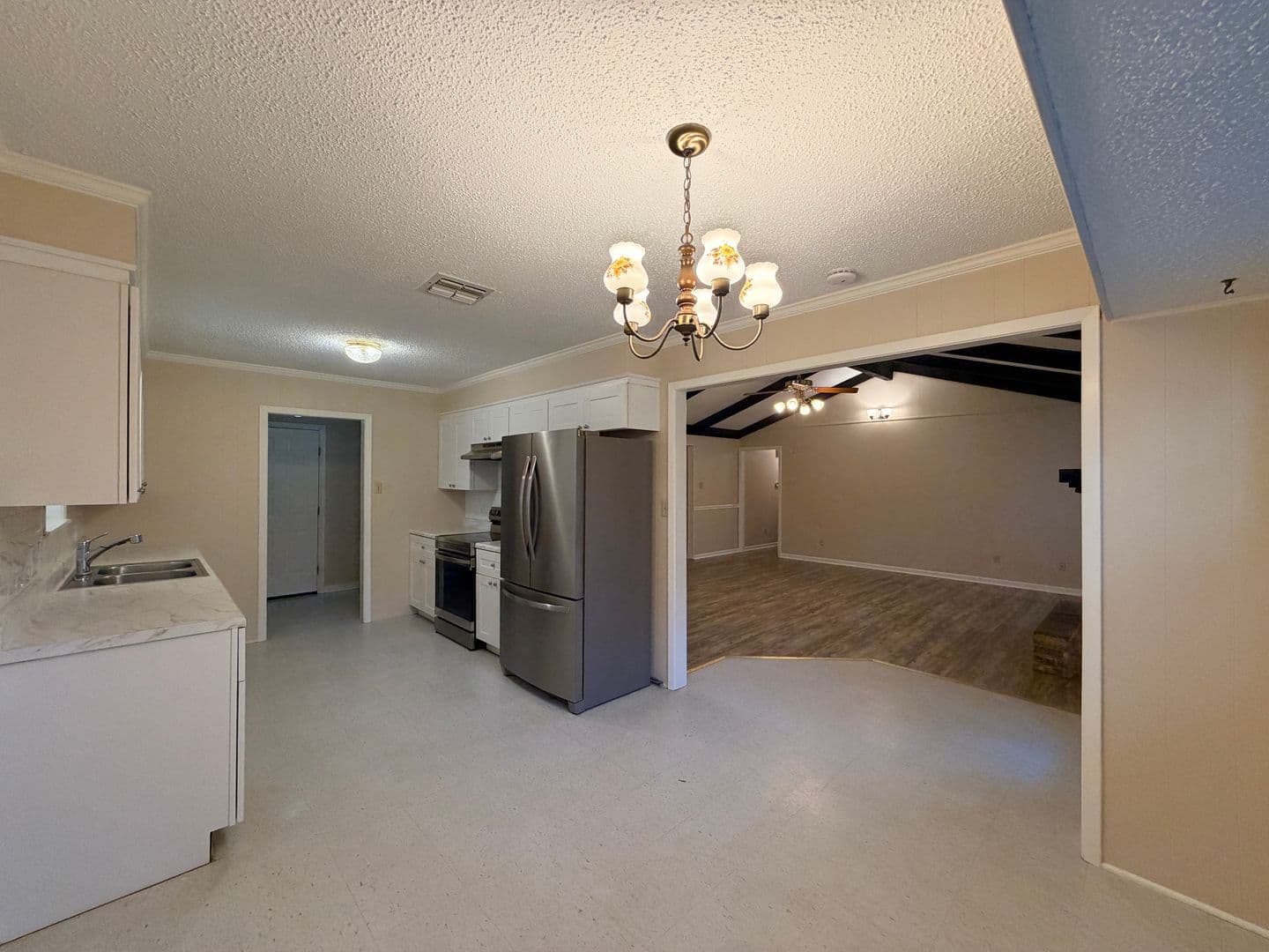 Haughton House: 9103 Dogwood Trail