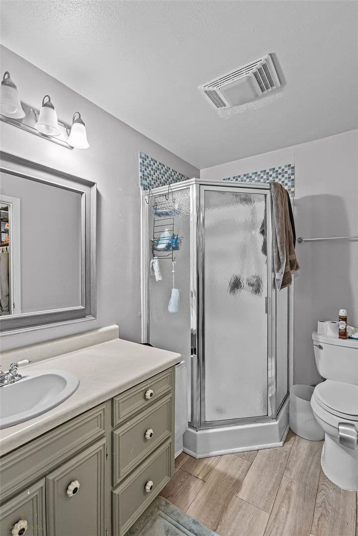 Shreveport House: 5520 Knollcrest Drive
