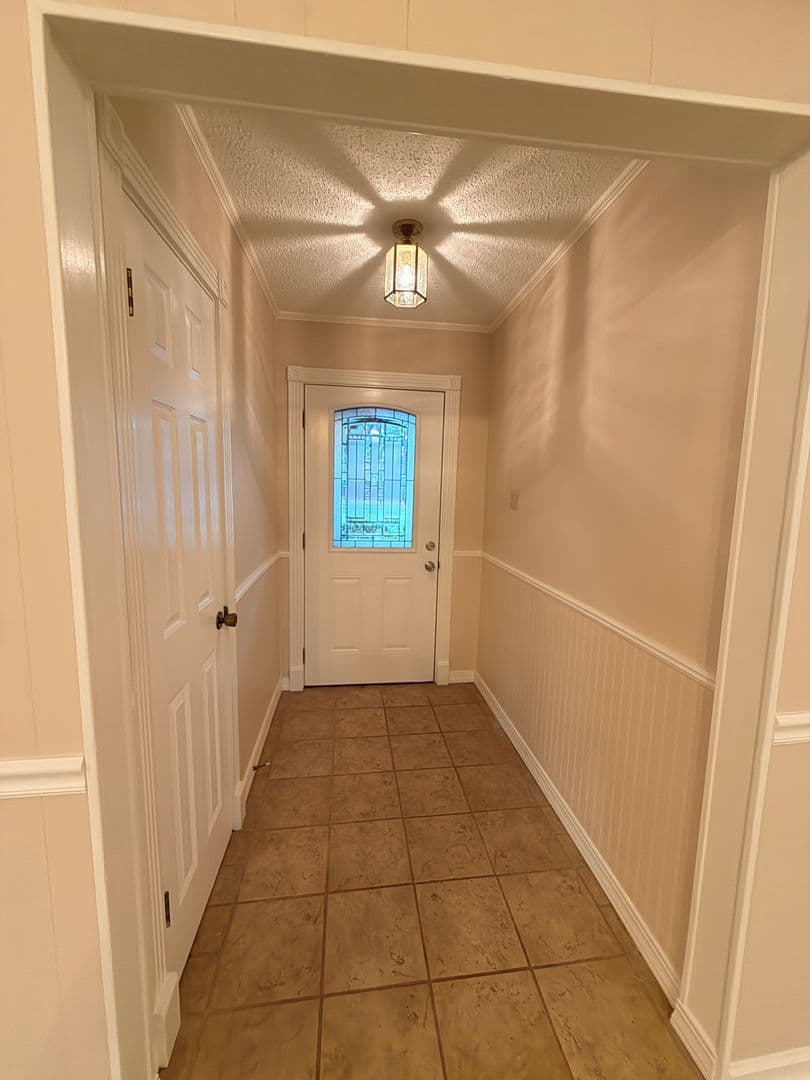 Haughton House: 9103 Dogwood Trail
